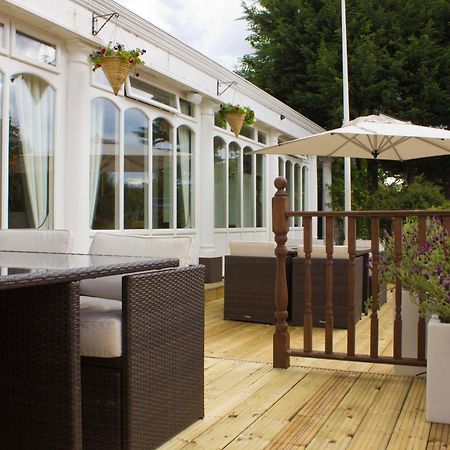 The Falcon Hotel Farnborough  Exterior photo