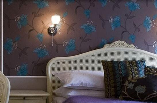 The Falcon Hotel Farnborough  Room photo