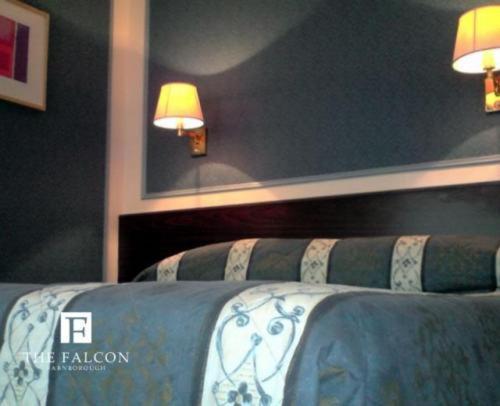 The Falcon Hotel Farnborough  Room photo