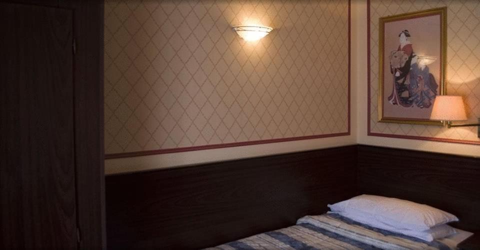 The Falcon Hotel Farnborough  Room photo